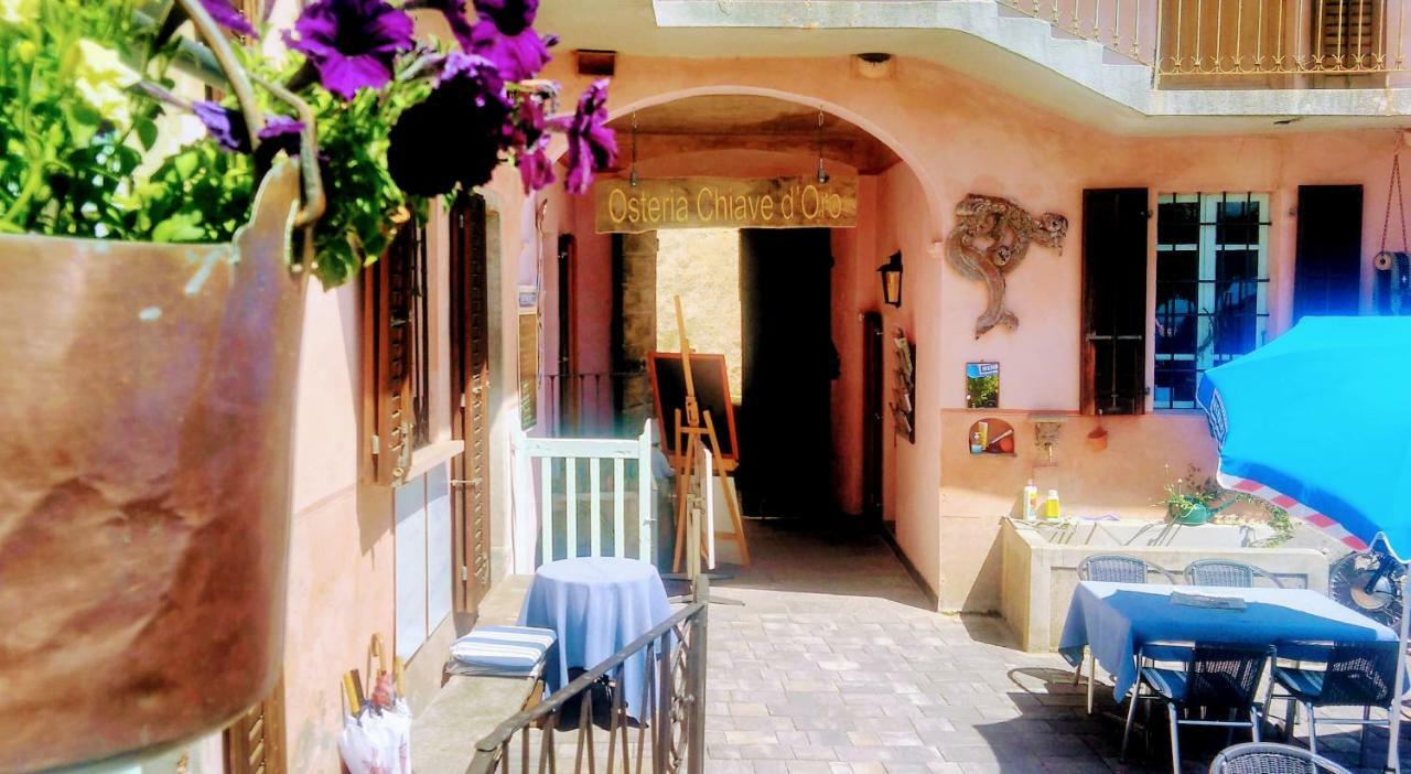 Chiave D'Oro Hotel Sessa Buitenkant foto